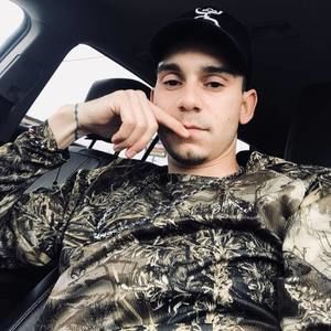 Meet your Posher, Derek